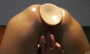 Hamba yang ditindik  ...