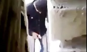 Perempuan murahan Pa ...