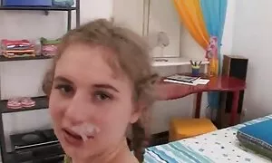 Remaja menangis kera ...